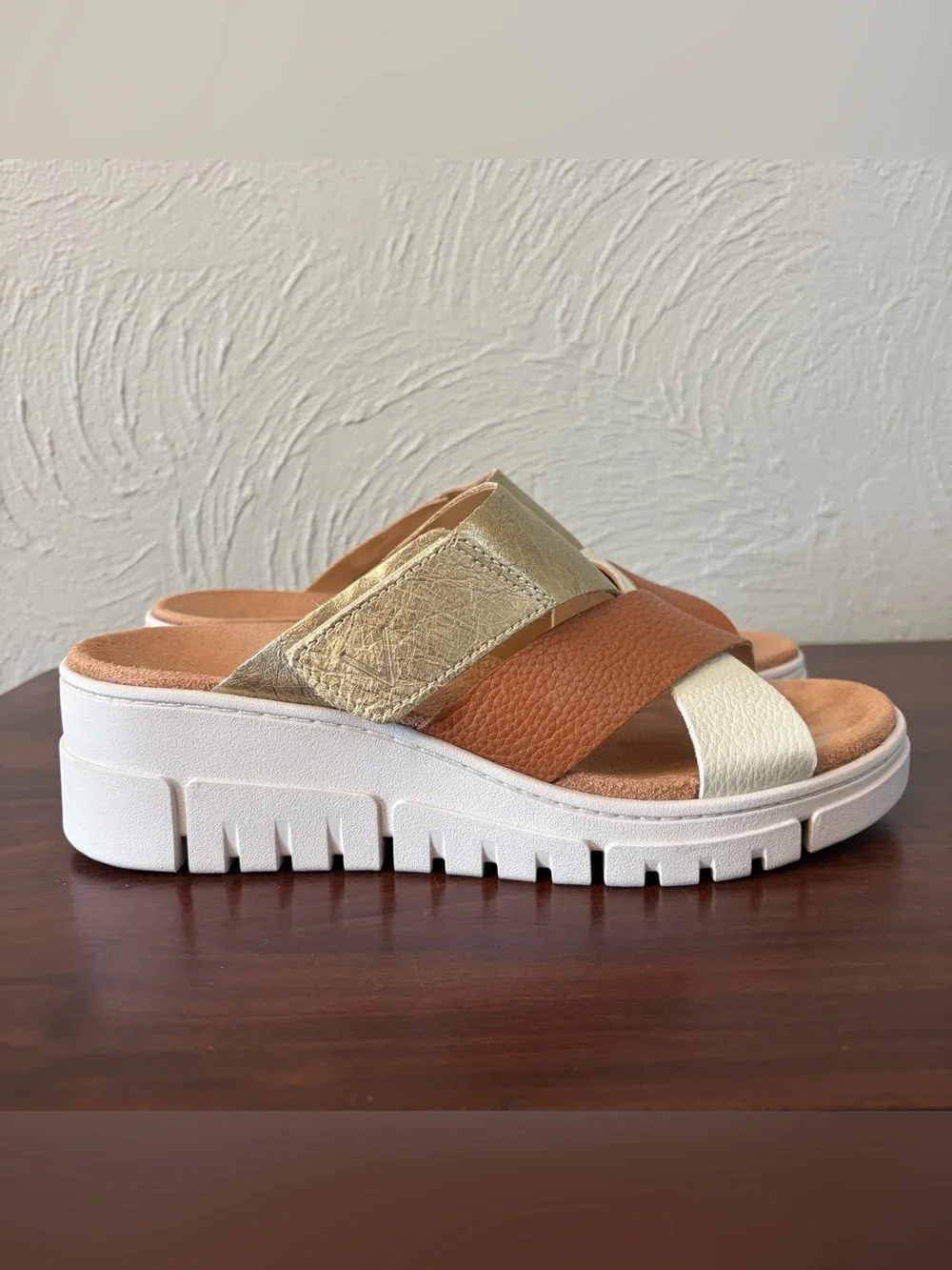 Vionic Uptown Sunset Wedge Slide Slip On Leather Sandals Women’s Size 6.5